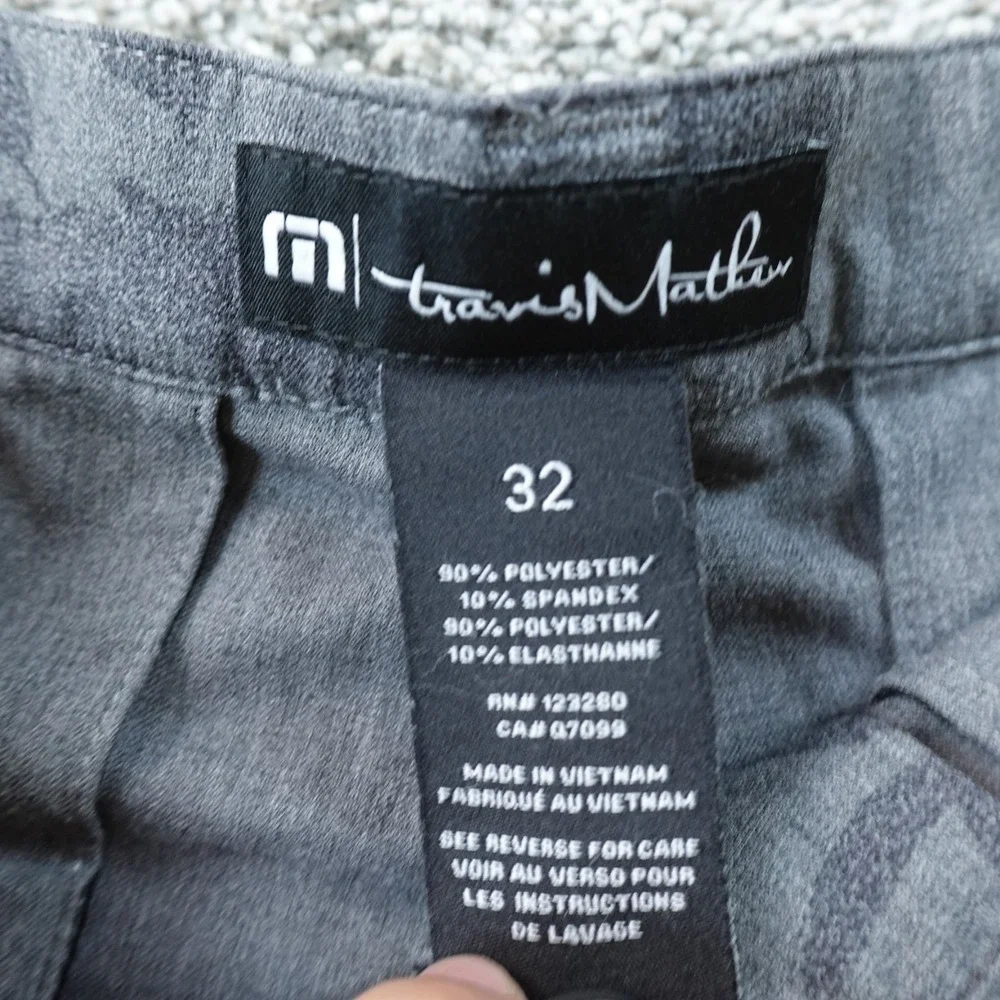 Travis Mathew Shorts Mens 32 Gray Floral Print Chino Golf Performance Stretch